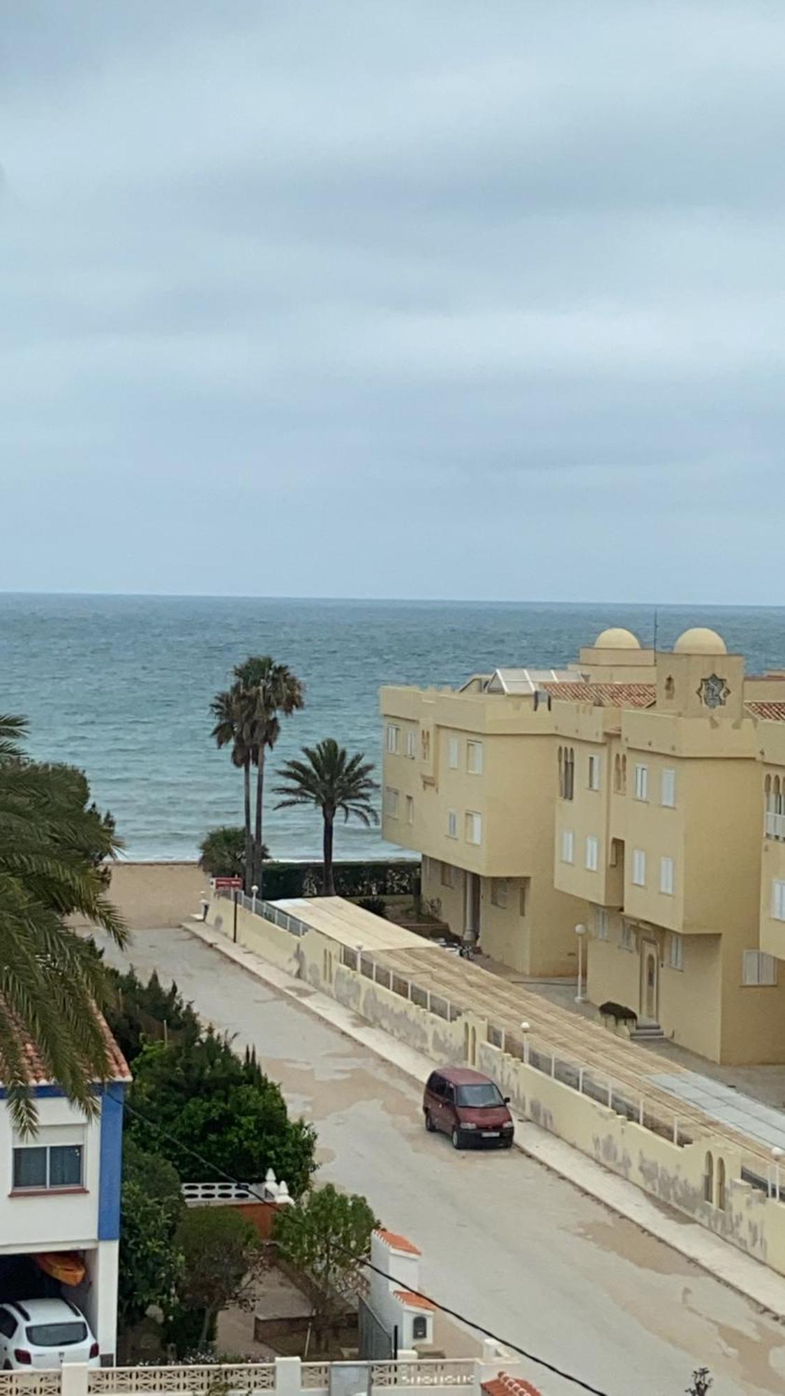 Vistas Al Mar Playa De Los Bovetes Denia Exterior foto